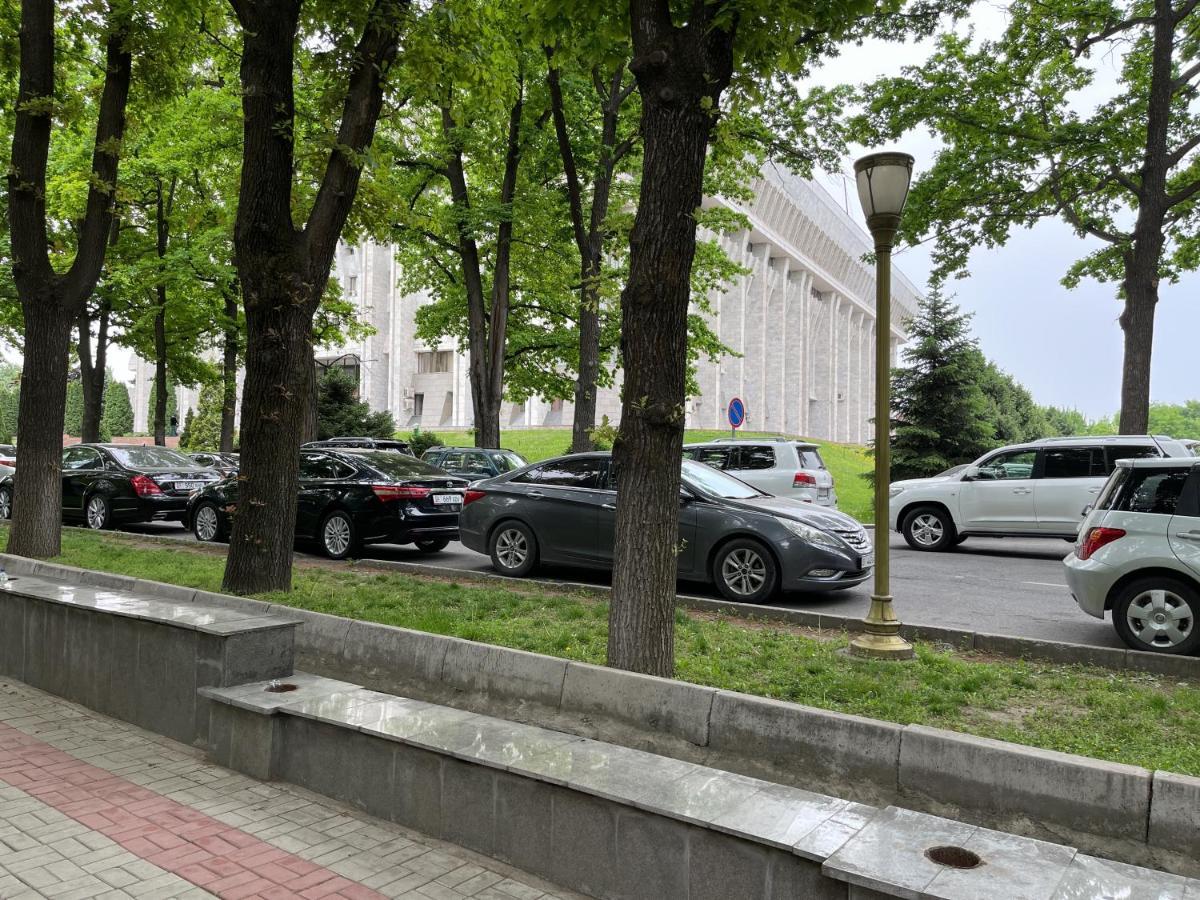 Logvinenko Apartment Bishkek Exterior photo